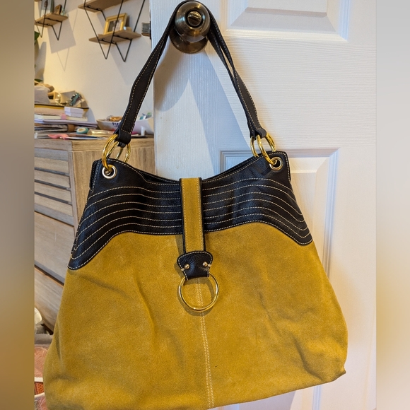Mustard suede handbag - Picture 1 of 3